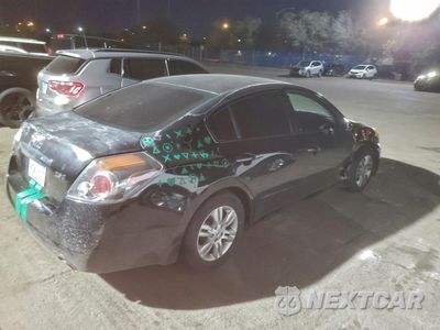 Trzecie zdjęcie samochodu z tyłu: 2010 NISSAN ALTIMA BASE VIN:1N4AL2AP5AN522930 - miniatura