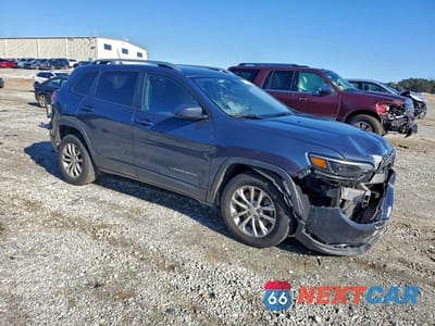 Czwarte zdjęcie samochodu z boku: 2020 JEEP CHEROKEE LATITUDE VIN:1C4PJLCB8LD653943 - miniatura