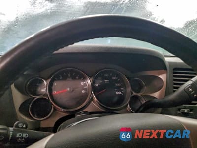 Zdjęcie 9 z 13 samochodu: 2010 GMC SIERRA K1500 SLE VIN:1GTSKVE39AZ217823 - miniatura