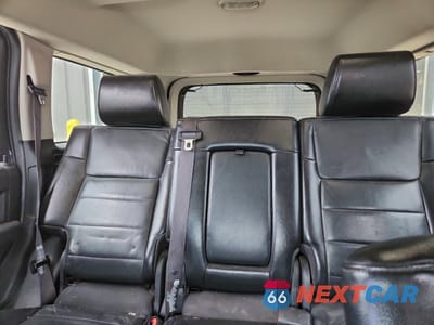 Zdjęcie 10 z 15 samochodu: 2010 JEEP COMMANDER SPORT VIN:1J4RG4GK5AC125443 - miniatura