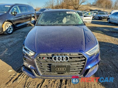 Piąte zdjęcie samochodu w środku: 2019 AUDI S3 PREMIUM PLUS VIN:WAUB1GFFXK1017487 - miniatura