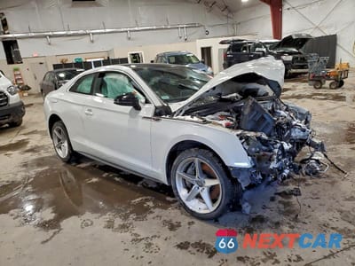 Czwarte zdjęcie samochodu z boku: 2019 AUDI A5 PREMIUM PLUS VIN:WAUTNAF5XKA015588 - miniatura
