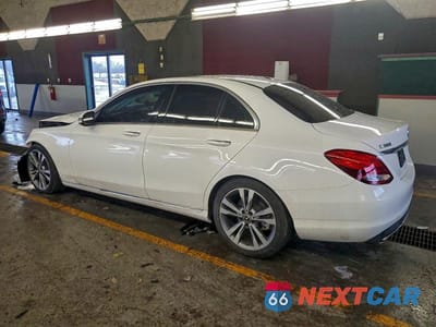 Drugie zdjęcie samochodu z przodu: 2018 MERCEDES-BENZ C 300 VIN:55SWF4JB7JU235125 - miniatura