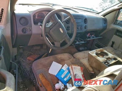 Zdjęcie 8 z 12 samochodu: 2005 FORD F150 VIN:1FTRX12W25FA99015 - miniatura