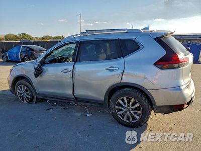 Drugie zdjęcie samochodu z przodu: 2018 NISSAN ROGUE S VIN:5N1AT2MV0JC711433 - miniatura