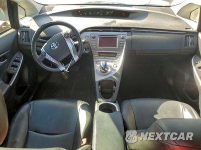 Zdjęcie 8 z 13 samochodu: 2013 TOYOTA PRIUS VIN:JTDKN3DU2D5573550 - miniatura