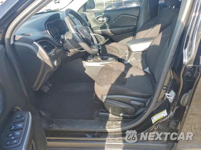 Zdjęcie 7 z 16 samochodu: 2019 JEEP CHEROKEE LATITUDE VIN:1C4PJLCB8KD308183 - miniatura