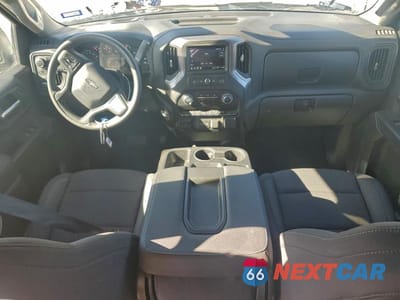 Zdjęcie 8 z 11 samochodu: 2025 CHEVROLET SILVERADO K1500 TRAIL BOSS CUSTOM VIN:3GCUKCED4SG361576 - miniatura