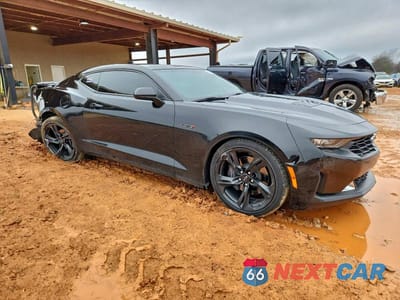 Czwarte zdjęcie samochodu z boku: 2022 CHEVROLET CAMARO LT1 VIN:1G1FF1R71N0124051 - miniatura