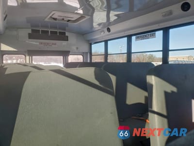 Zdjęcie 6 z 10 samochodu: 2016 CHEV EXPRESS G3500 VIN:1GB3GSBG1G1156040 - miniatura