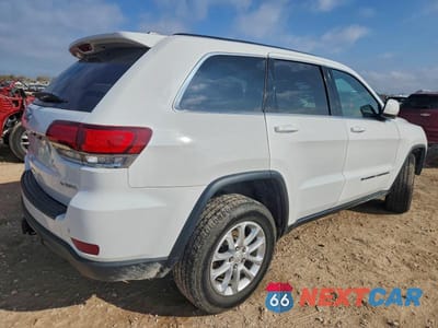 Trzecie zdjęcie samochodu z tyłu: 2022 JEEP GRAND CHEROKEE LAREDO E VIN:1C4RJFAG5NC138691 - miniatura
