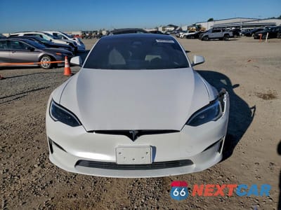 Piąte zdjęcie samochodu w środku: 2022 TESLA MODEL S VIN:5YJSA1E64NF496616 - miniatura