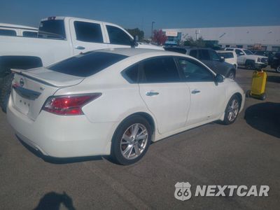 Czwarte zdjęcie samochodu z boku: 2015 NISSAN ALTIMA 2.5 VIN:1N4AL3AP3FC160833 - miniatura