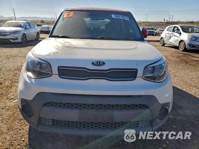 Piąte zdjęcie samochodu w środku: 2019 KIA SOUL VIN:KNDJN2A28K7674313 - miniatura
