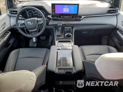 Zdjęcie 8 z 14 samochodu: 2025 TOYOTA SIENNA XSE VIN:5TDDSKFCXSS157124 - miniatura