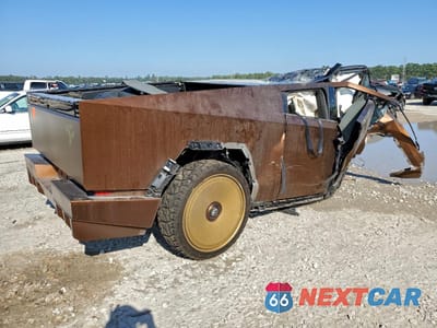 Trzecie zdjęcie samochodu z tyłu: 2024 TESLA CYBERTRUCK VIN:7G2CEHED4RA049400 - miniatura