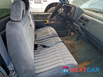 Zdjęcie 10 z 14 samochodu: 1993 CHEVROLET GMT-400 C1500 VIN:1GCEC14K8PZ252504 - miniatura
