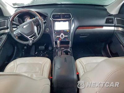Zdjęcie 8 z 13 samochodu: 2019 FORD EXPLORER PLATINUM VIN:1FM5K8HTXKGA78255 - miniatura