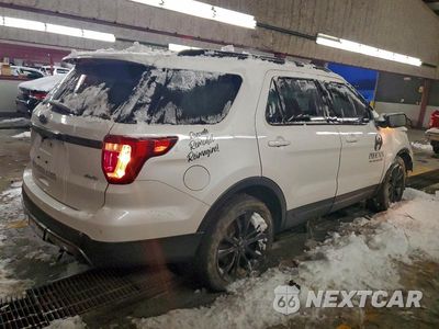 Trzecie zdjęcie samochodu z tyłu: 2017 FORD EXPLORER XLT VIN:1FM5K8D81HGD01048 - miniatura