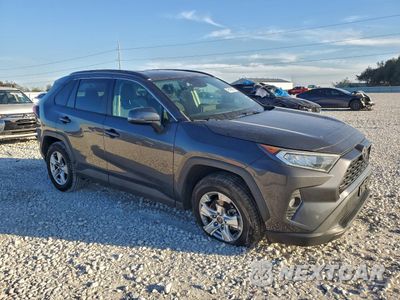 Czwarte zdjęcie samochodu z boku: 2021 TOYOTA RAV4 XLE VIN:2T3W1RFV7MW115310 - miniatura