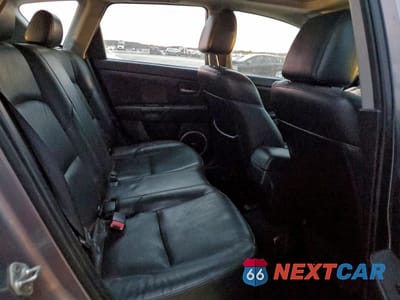 Zdjęcie 10 z 14 samochodu: 2006 MAZDA 3 HATCHBACK VIN:JM1BK343361411310 - miniatura