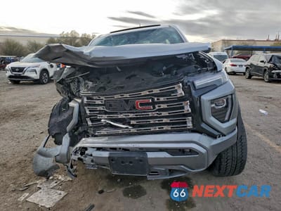 Piąte zdjęcie samochodu w środku: 2024 GMC CANYON DENALI VIN:1GTP6FEK5R1254546 - miniatura