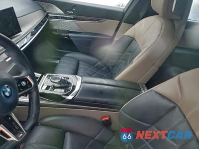 Zdjęcie 7 z 11 samochodu: 2024 BMW I7 EDRIVE50 VIN:WBY43EJ08RCR34213 - miniatura