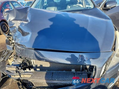 Zdjęcie 11 z 12 samochodu: 2013 VOLVO S60 T6 VIN:YV1902FH9D2173729 - miniatura