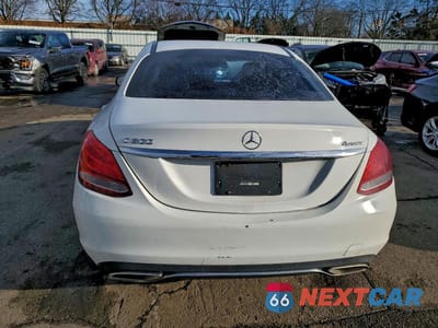 Zdjęcie 6 z 11 samochodu: 2015 MERCEDES-BENZ C 300 4MATIC VIN:55SWF4KBXFU032526 - miniatura