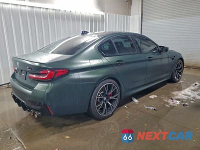 Trzecie zdjęcie samochodu z tyłu: 2023 BMW M5 VIN:WBS83CH09PCL44962 - miniatura