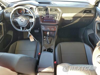 Zdjęcie 8 z 16 samochodu: 2021 VOLKSWAGEN TIGUAN SE VIN:3VV3B7AX2MM108989 - miniatura