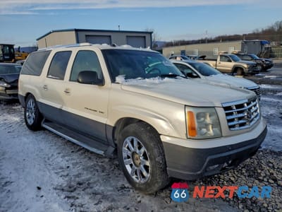 Czwarte zdjęcie samochodu z boku: 2004 CADILLAC ESCALADE ESV VIN:3GYFK66N04G307318 - miniatura