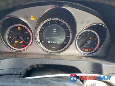 Zdjęcie 9 z 12 samochodu: 2011 MERCEDES-BENZ C 300 4MATIC VIN:WDDGF8BB4BR143922 - miniatura