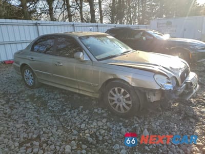 Czwarte zdjęcie samochodu z boku: 2004 HYUNDAI SONATA GLS VIN:KMHWF35H04A957152 - miniatura