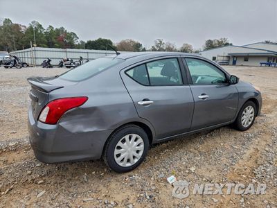 Trzecie zdjęcie samochodu z tyłu: 2017 NISSAN VERSA S VIN:3N1CN7AP6HL834357 - miniatura