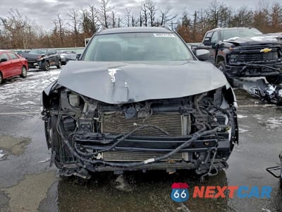 Piąte zdjęcie samochodu w środku: 2018 NISSAN ROGUE S VIN:KNMAT2MV2JP542822 - miniatura
