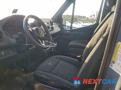 Zdjęcie 7 z 13 samochodu: 2019 MERCEDES-BENZ SPRINTER 2500 EXT HIGH ROOF 3.6L V6 TDSL VIN:WD4PF0CD0KP082503 - miniatura