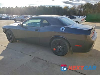 Drugie zdjęcie samochodu z przodu: 2018 DODGE CHALLENGER SXT VIN:2C3CDZAG9JH303071 - miniatura