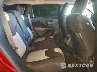 Zdjęcie 10 z 11 samochodu: 2014 JEEP CHEROKEE LATITUDE VIN:1C4PJLCB1EW123448 - miniatura