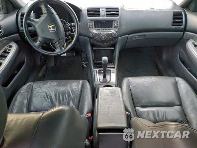 Zdjęcie 8 z 12 samochodu: 2007 HONDA ACCORD EX VIN:1HGCM56807A019228 - miniatura