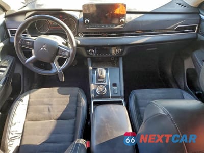 Zdjęcie 8 z 14 samochodu: 2022 MITSUBISHI OUTLANDER SE VIN:JA4J4UA84NZ080453 - miniatura