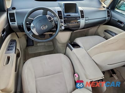 Zdjęcie 8 z 12 samochodu: 2005 TOYOTA PRIUS BASE VIN:JTDKB20U953124632 - miniatura