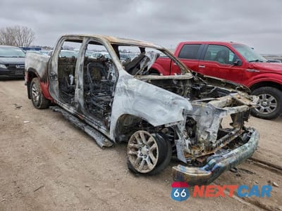 Czwarte zdjęcie samochodu z boku: 2025 CHEVROLET SILVERADO K1500 LT VIN:2GCUKDED0S1124534 - miniatura