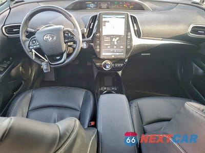 Zdjęcie 8 z 13 samochodu: 2021 TOYOTA PRIUS PRIME LE VIN:JTDKAMFP3M3178555 - miniatura