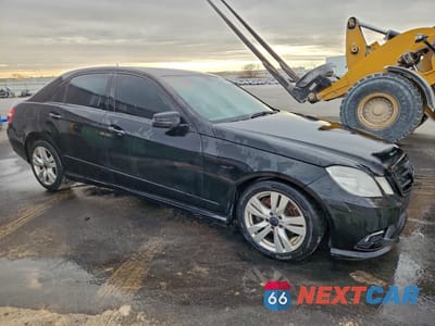 Czwarte zdjęcie samochodu z boku: 2011 MERCEDES-BENZ E 350 4MATIC VIN:WDDHF8HB1BA377638 - miniatura