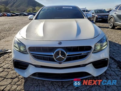 Piąte zdjęcie samochodu w środku: 2019 MERCEDES-BENZ E 63 AMG-S 4MATIC VIN:WDDZF8KB5KA521396 - miniatura
