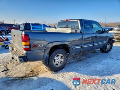 Trzecie zdjęcie samochodu z tyłu: 2002 CHEVROLET SILVERADO K1500 VIN:1GCEK19T32E209340 - miniatura