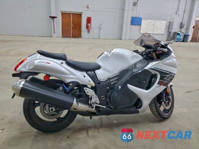 2017 SUZUKI GSX1300 RA JS1GX72B2H2101441 - główne zdjęcie licytacji z USA - miniatura