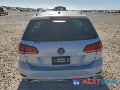 Zdjęcie 6 z 13 samochodu: 2018 VOLKSWAGEN GOLF SPORTWAGEN S VIN:3VWD17AU5JM768013 - miniatura