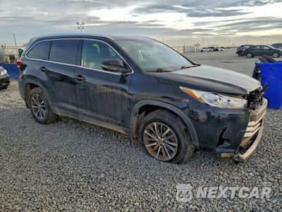 Czwarte zdjęcie samochodu z boku: 2019 TOYOTA HIGHLANDER SE VIN:5TDJZRFH1KS613174 - miniatura